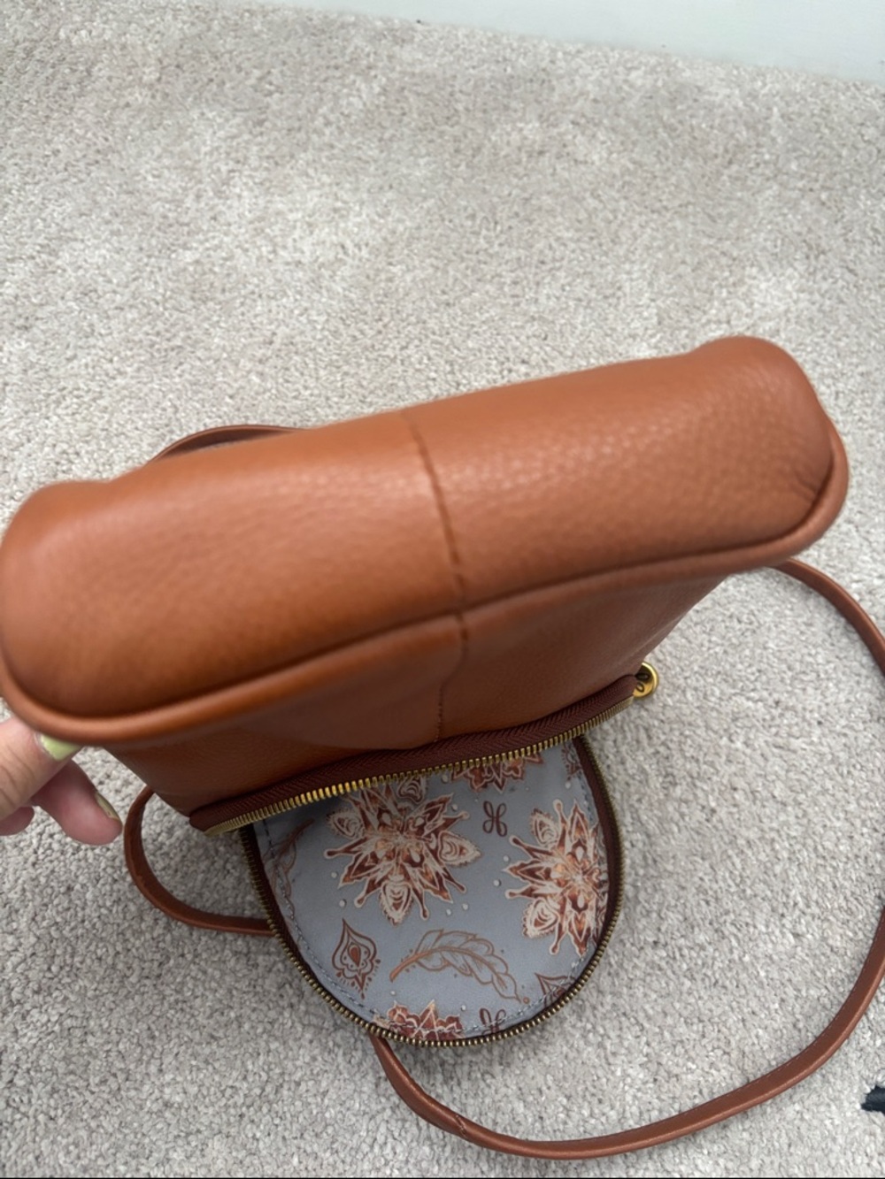 Hobo Fern Crossbody Smal Bag Saddle Cognac Toffee Pebble Leather - Picture 5 of 5